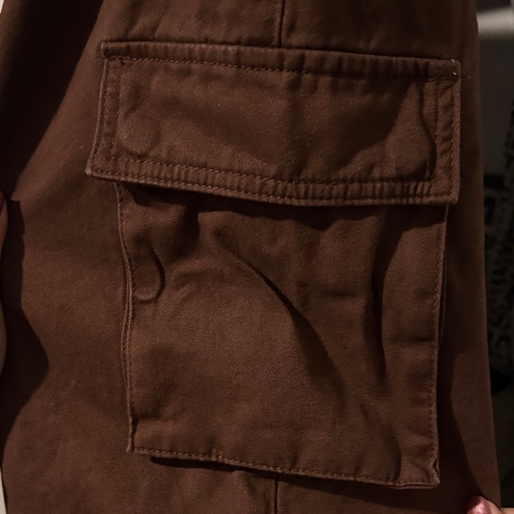 Forever 21 Women's Brown Cargo Pants - Picture 4 of 7